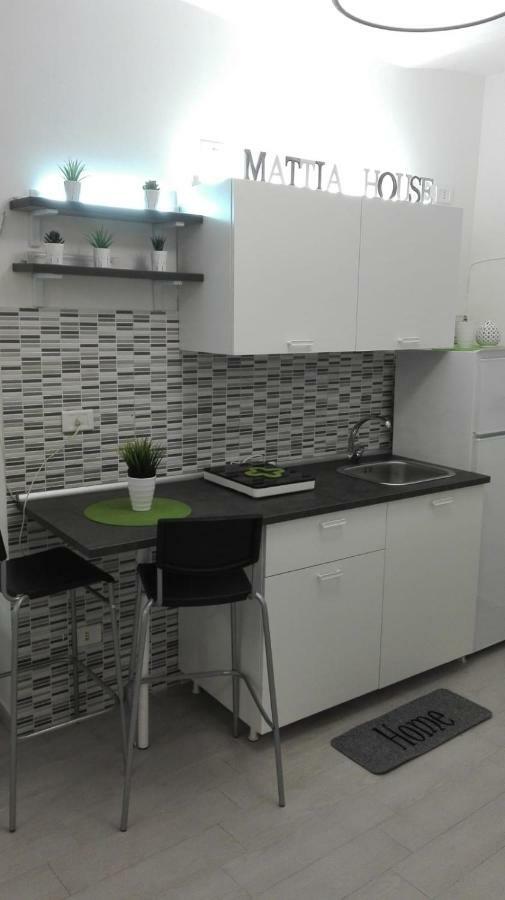 House Mattia Apartment Bari Exterior foto
